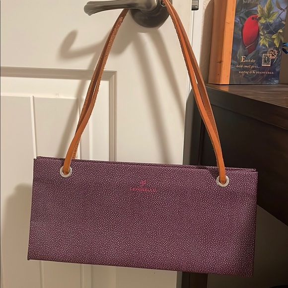 Elegant Leporello Purple Grain Shoulder Bag with Tan Straps - Picture 1 of 5